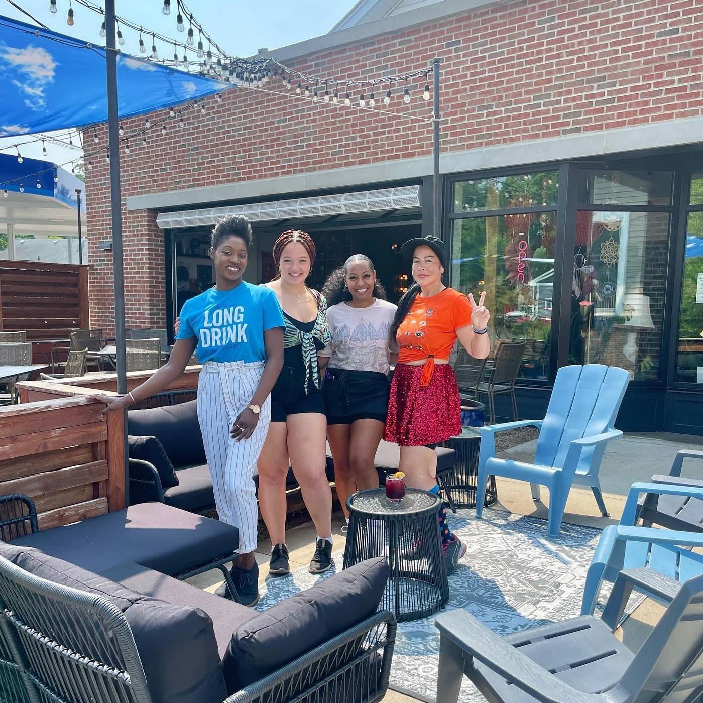 River North Public House outdoor patio